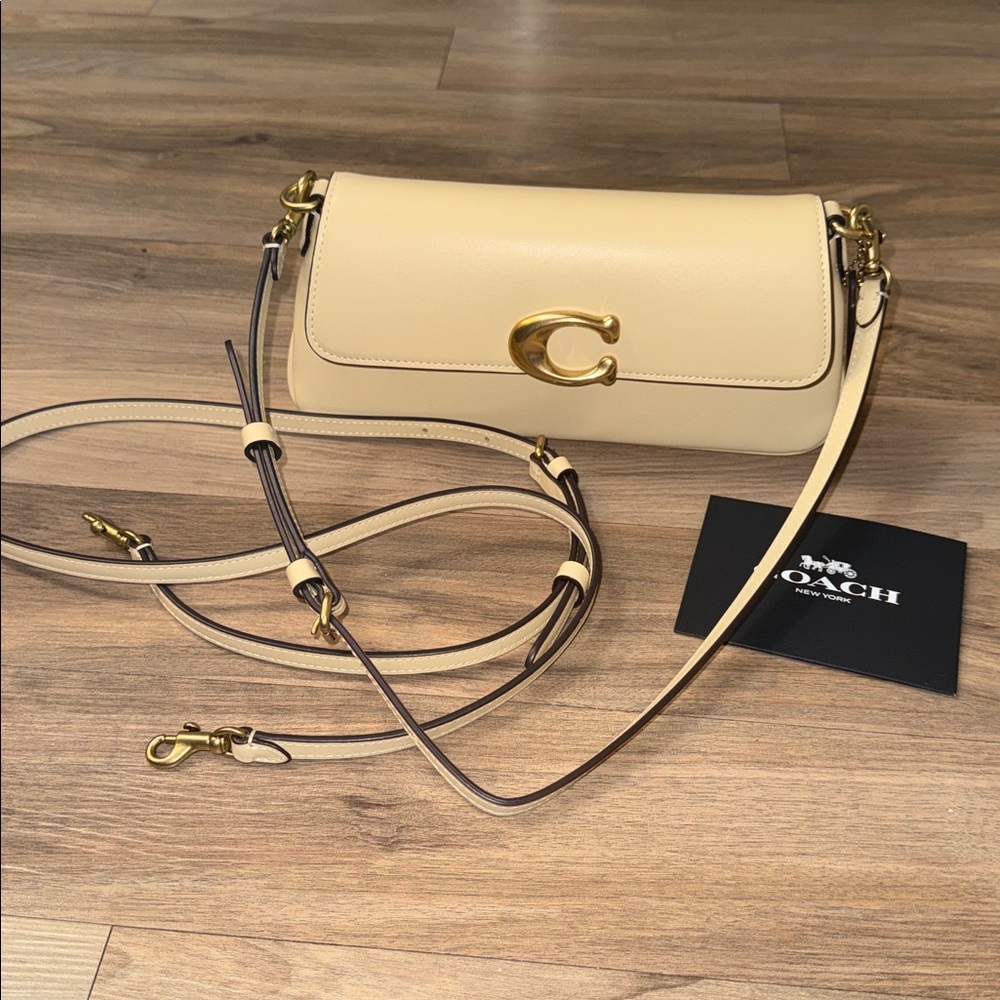 Coach Jet Shoulder Bag Moonlight
